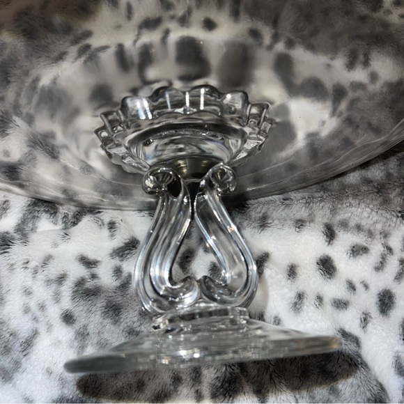 Unbranded Glass Cake Stand - Picture 4 of 6